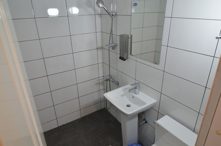 Bathroom 5, Kimchee Guesthouse Haeundae - Hostel, Haeundae