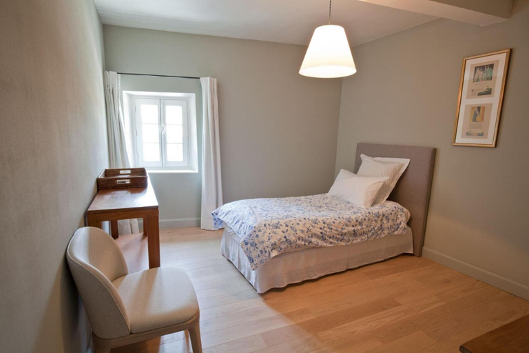 Bedroom 4, L'Oiseau qui Chante, Bouches-du-Rhône