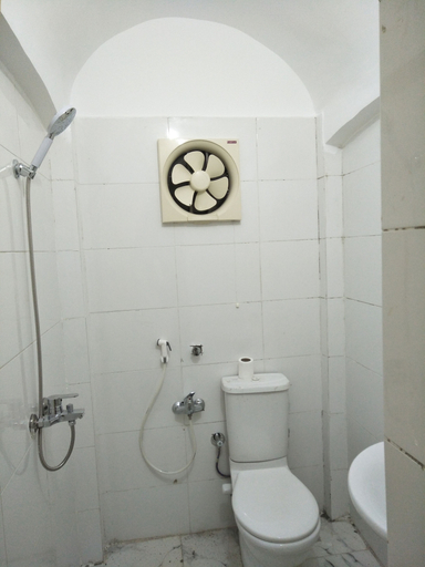 Bathroom 4, El Prince Guest House, Aswan