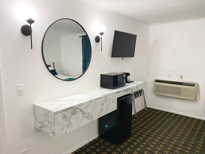 Bathroom 3, Pilgrim Inn, Berkshire