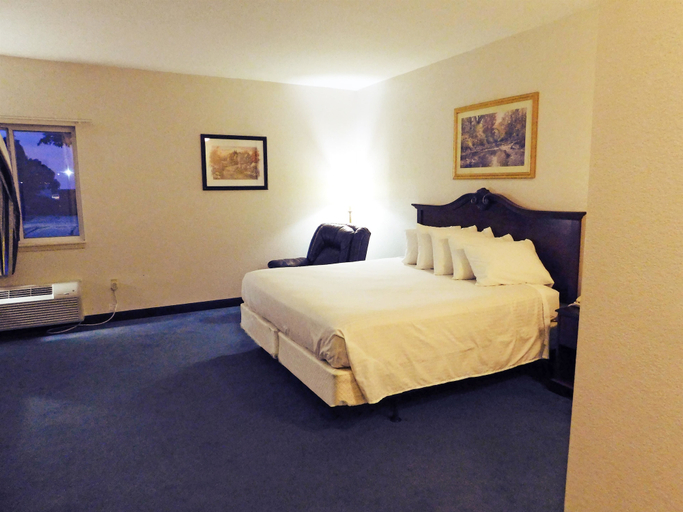 Bedroom 3, Americas Best Value Inn Fredonia, Wilson