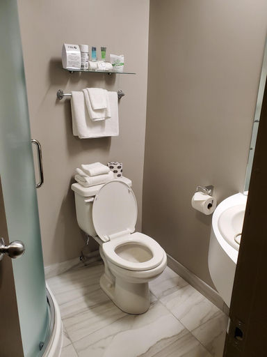 Bathroom 4, Hotel Nouvelle Frontière, Abitibi