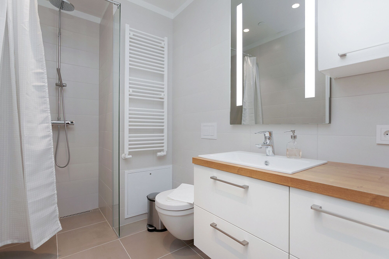 Bathroom 5, Sif Apartments by Heimaleiga, Reykjavík