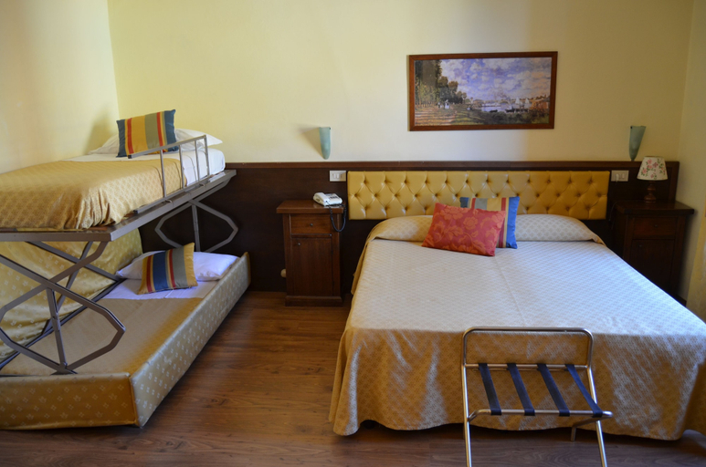Bedroom 3, Minerva, Pisa