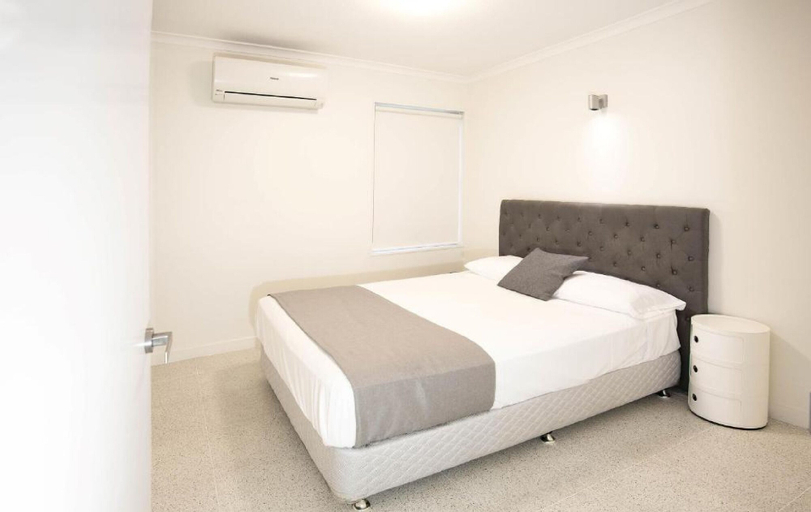 Bedroom 26