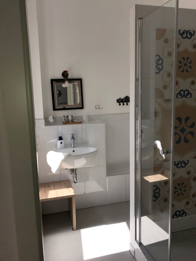 Bathroom 5, Boutique-Hotel 'Altes Rathaus', Rhein-Lahn-Kreis