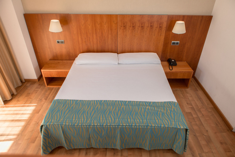 Bedroom 3, RVHotels Nautic Park, Girona