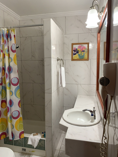 Bathroom 5, Rayon Hotel