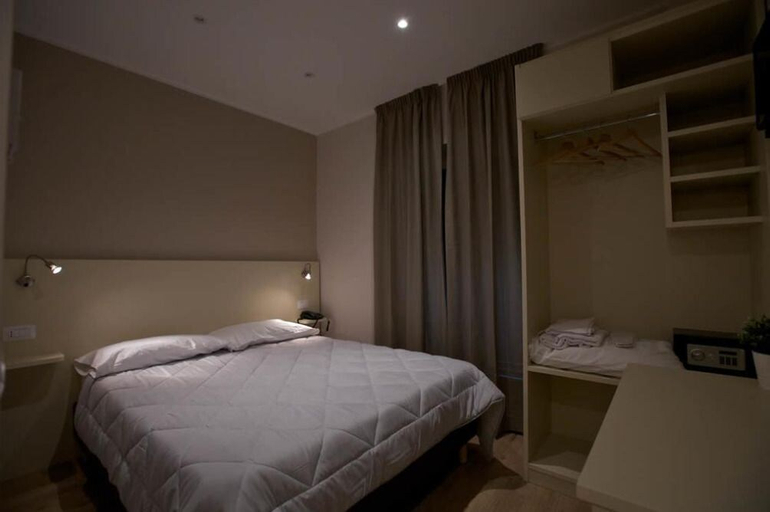 Bedroom 3, Onorati Hotel, Latina