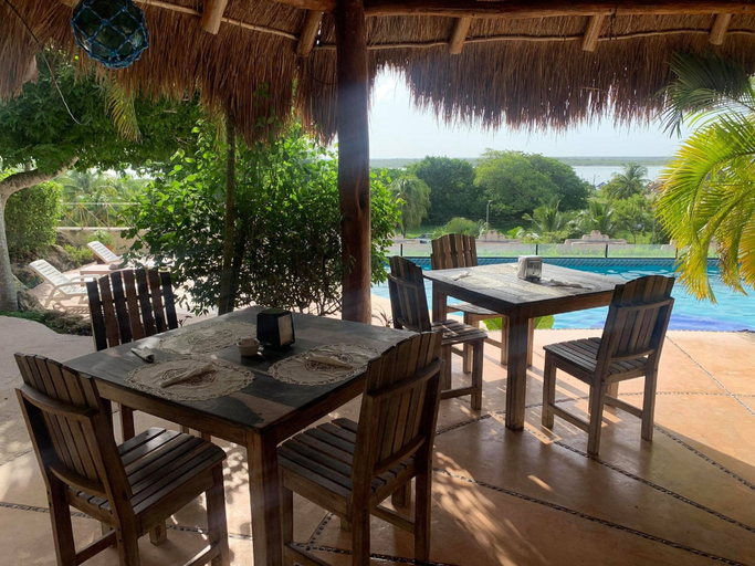 Food & Drinks 5, VILLAS BAKALAR, Othón P. Blanco