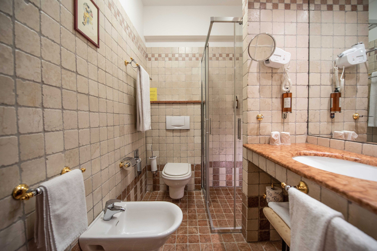 Bathroom 5, Hotel Relais Du Foyer, Aosta