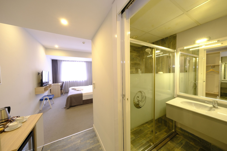 Bathroom 5, Leto City Hotel, Merkez