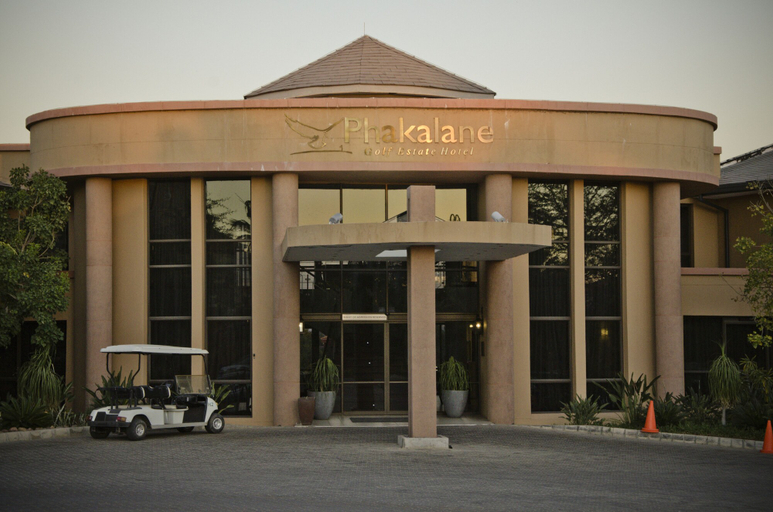 Exterior & Views 2, Phakalane Golf Estate Hotel & Convention, Gaborone