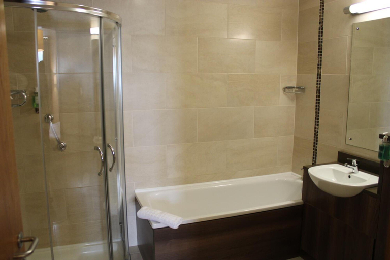 Bathroom 5, Westville Hotel, Fermanagh and Omagh