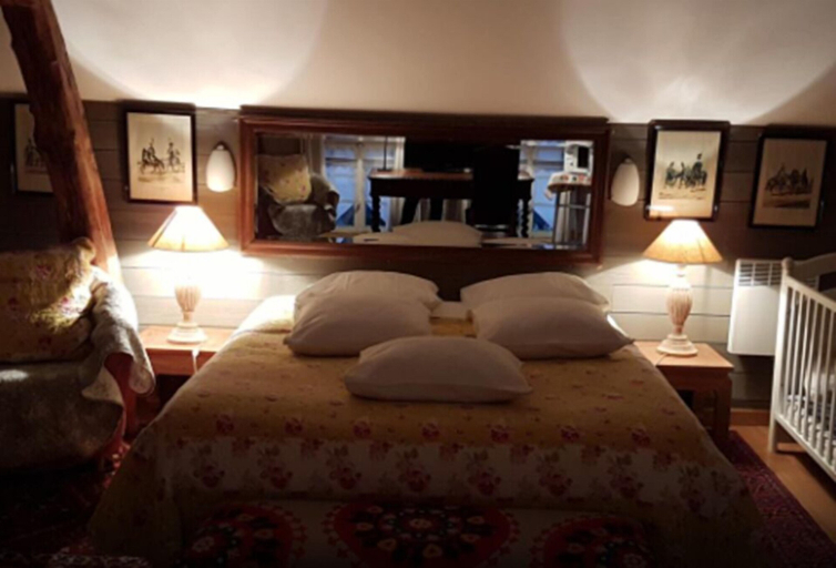 Bedroom 4, Les Glycines, Seine-et-Marne