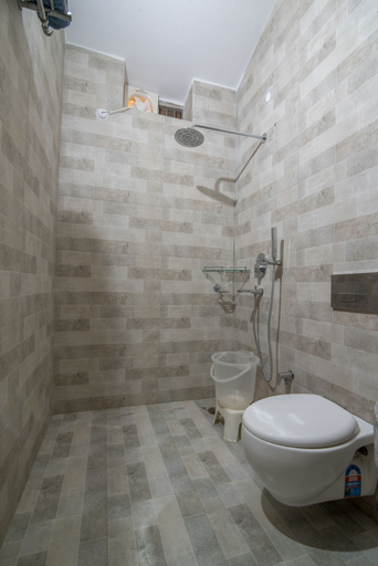 Bathroom 5, Kunkhet Valley Resort, Nainital