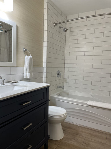 Bathroom 5, Prestige Beach House, WorldHotels Crafted, Central Okanagan