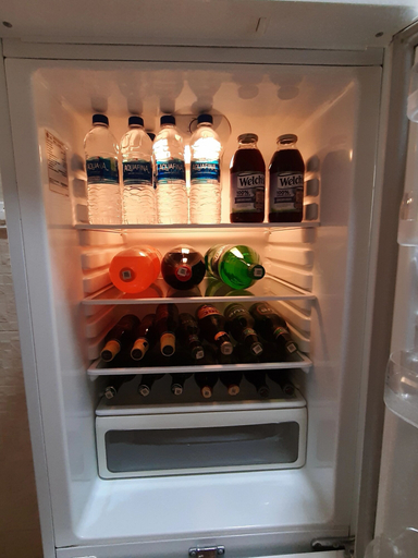 Food & Drinks, Gem Hospitalities, Accra