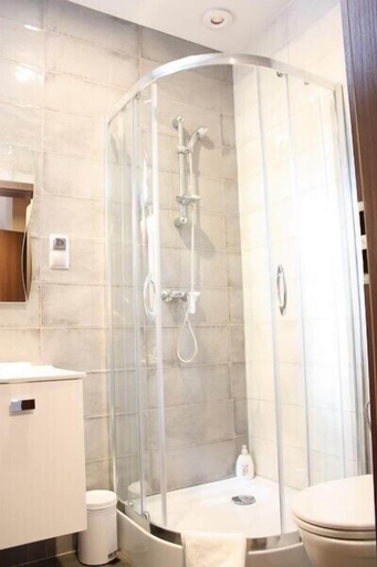 Bathroom 3, Pokoje Integro, Szczecin