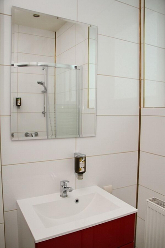 Bathroom 4, Hotel Court Wellness & Spa, Strzelce