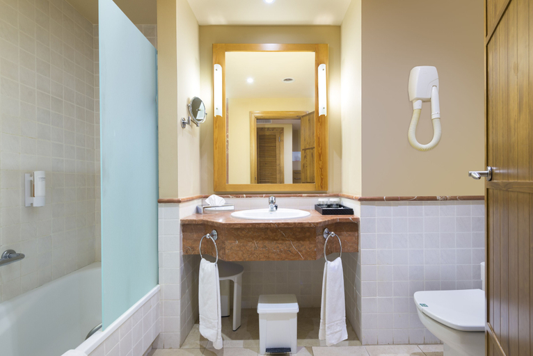 Bathroom 5, Hotel Fuerte El Rompido, Huelva