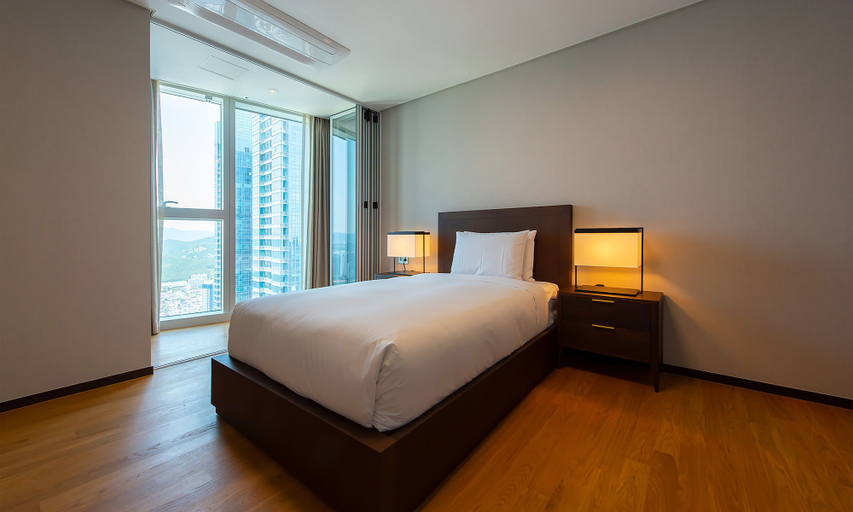 Bedroom 3, LCT Residence, Haeundae