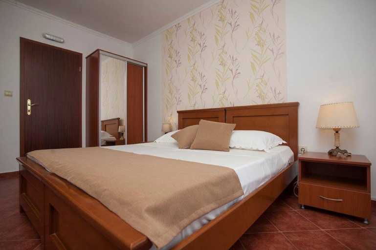 Bedroom 3, Guest House Medin