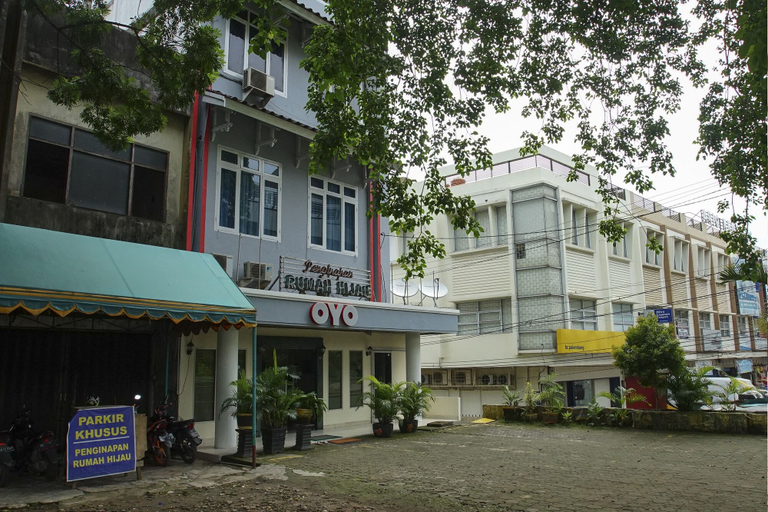 Exterior & Views 2, OYO 236 Penginapan Rumah Hijau, Palembang