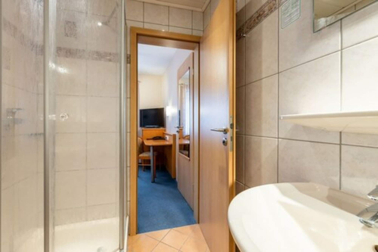 Bathroom 5, Katharinenhof, Miltenberg