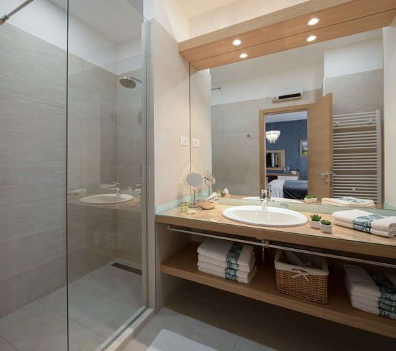 Bathroom 3, Vip Rooms, Split
