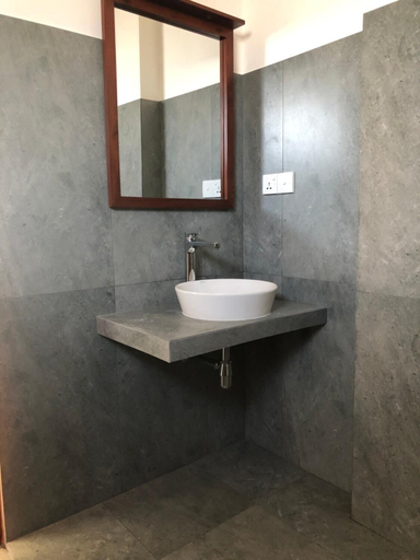 Bathroom 4, Dasu's Restaurant & Villa, Hikkaduwa