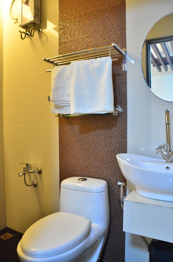Bathroom 5, Oriental Zen Suites, Manila City