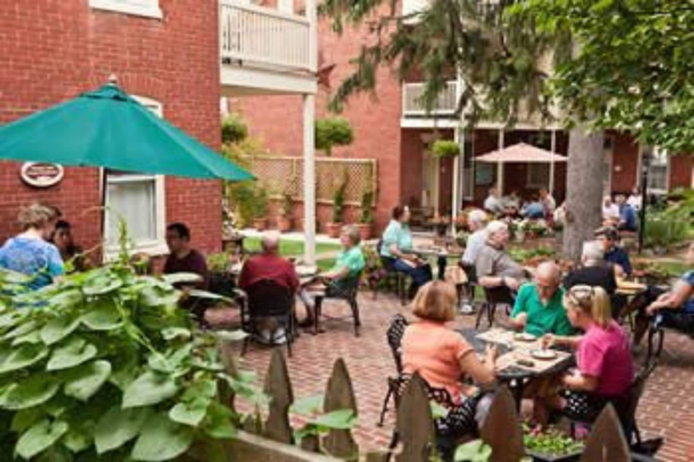 Food & Drinks 4, Brickhouse Inn, Adams