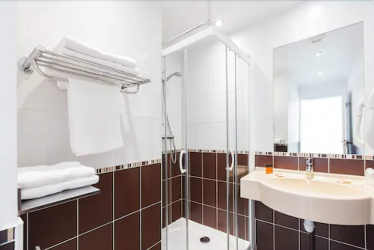Bathroom 4, Esatitude Hôtel, Alpes-Maritimes
