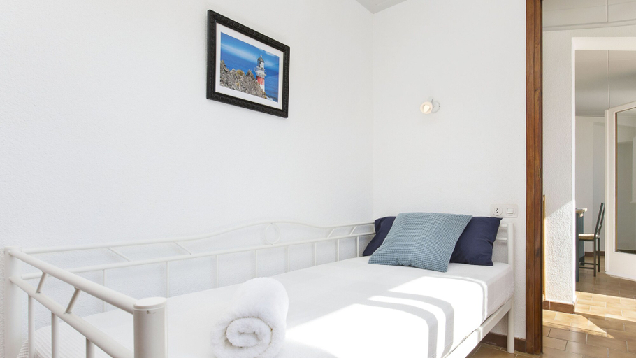 Bedroom 3, Villa Tensi, Girona