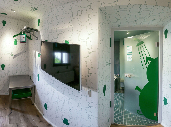Bathroom 5, BRATWURSThotel, Roth