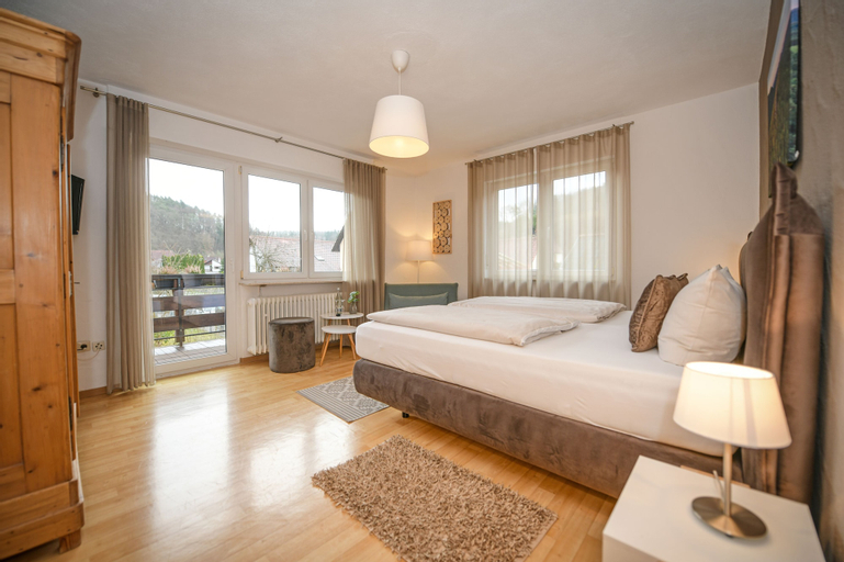 Bedroom 2, Landgasthaus zur Krone, Südwestpfalz