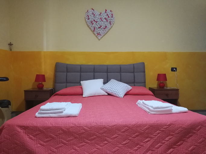 Bedroom 3, Garden Inn, Caserta