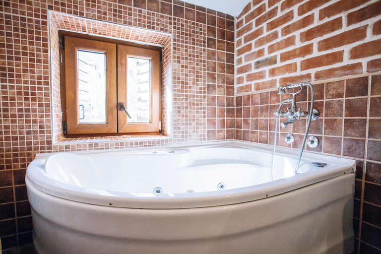 Bathroom 4, Galathea Hotel