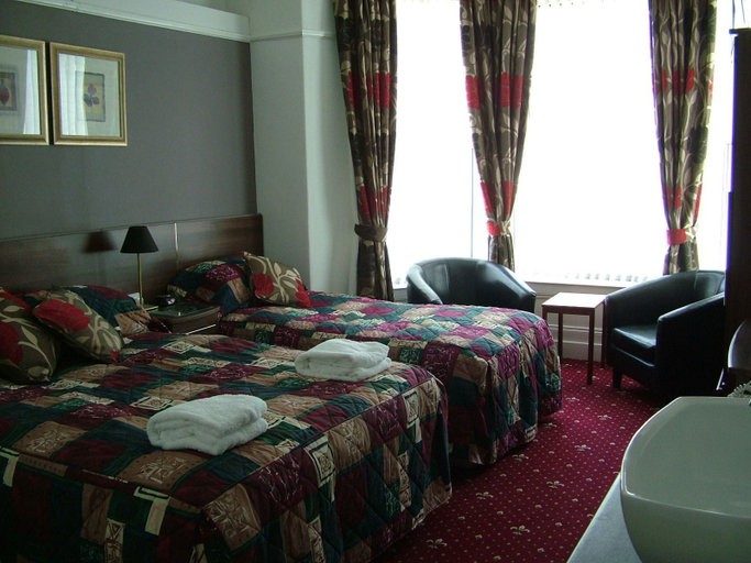Bedroom 1, Karden House, Conwy