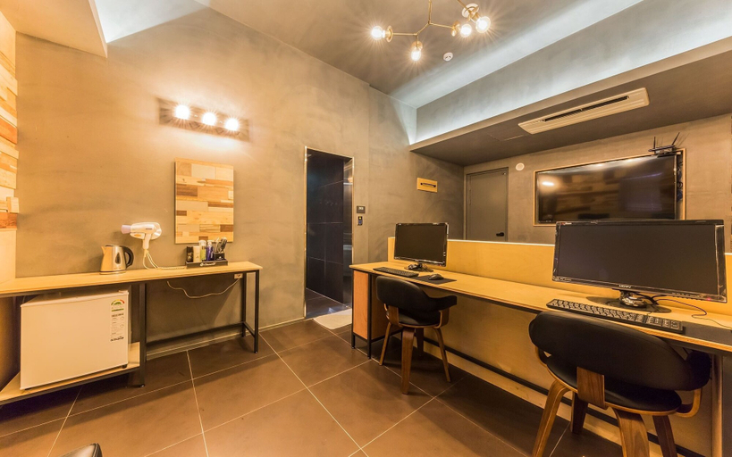 Others 5, Shamiso Sungshin University, Seongbuk