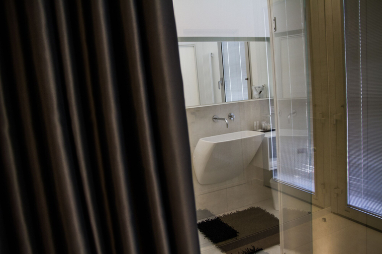 Bathroom 4, Pineta Hotel, Ancona