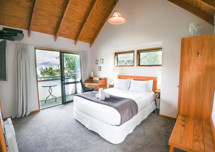 Bedroom 3, Te Wanaka Lodge, Queenstown-Lakes