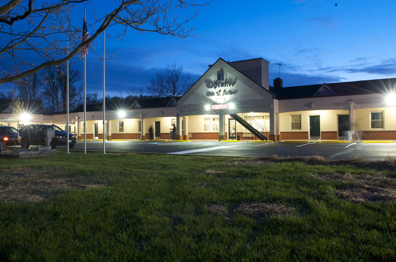 Exterior & Views 2, Executive Inn And Suites, Prince George's