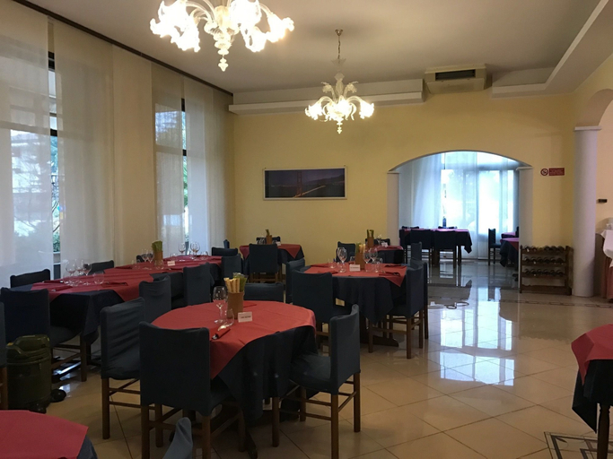 Food & Drinks 4, Hotel St. Louis, Padua