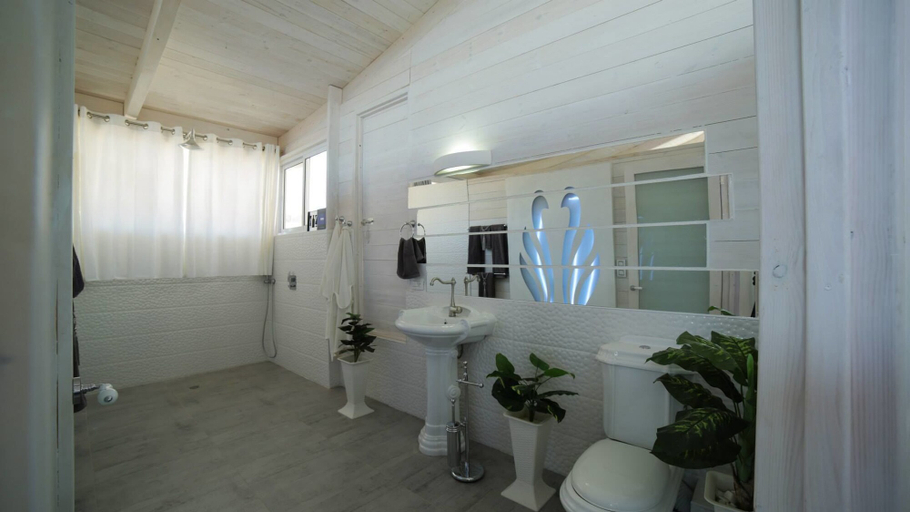 Bathroom 4, Olimpos Eilat