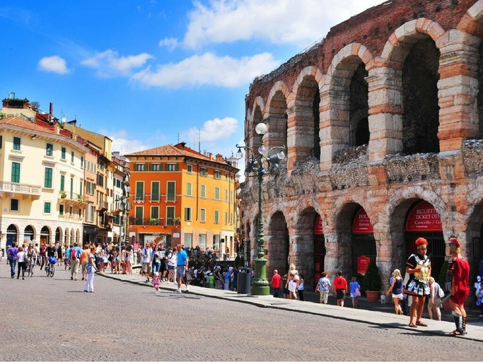 Exterior & Views 2, Mazzini Suite, Verona