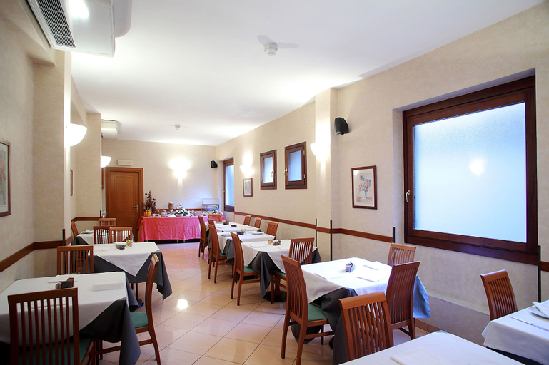 Food & Drinks 5, Hotel Cavour, Genova