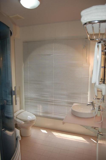 Bathroom 3, Mithos hotel, Anivskiy rayon