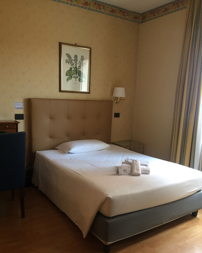 Bedroom 3, Hotel Lombardia, Milano